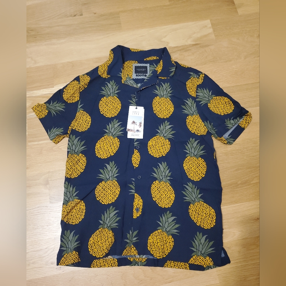 Mens Pineapple Hawaiian Shirt-NWT